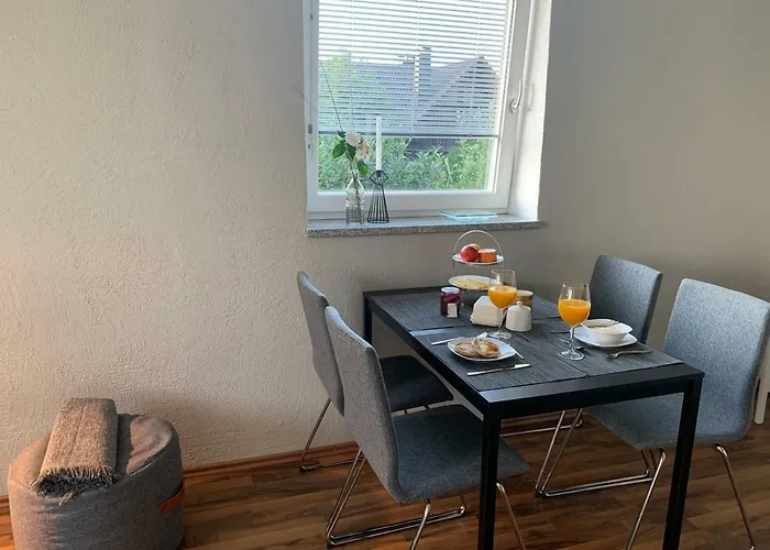 Schöne In *